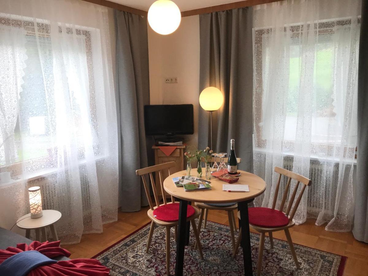 Kleine Ferienwohnung Am Rande Der Wildnis Sibratsgfall Luaran gambar